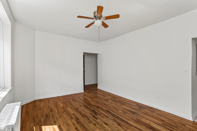 Foto del edificio - 4035 W Gladys Ave