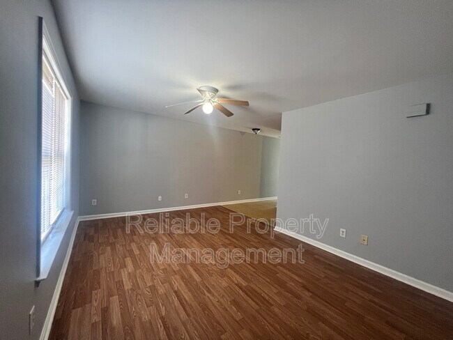 Foto del edificio - 106 Wt Ln