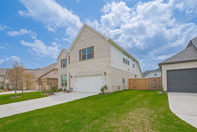 Foto del edificio - 5243 Trenton Arbor Ln