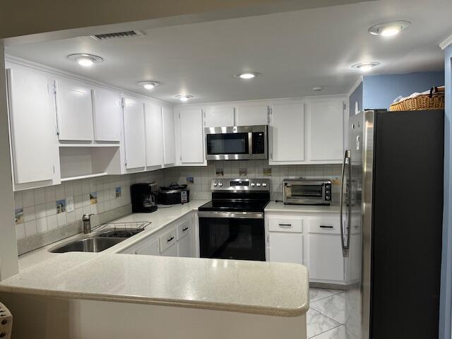 Primary Photo - 2800 N Ocean Dr