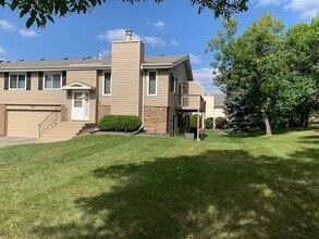 Building Photo - 5397 Beachside Dr