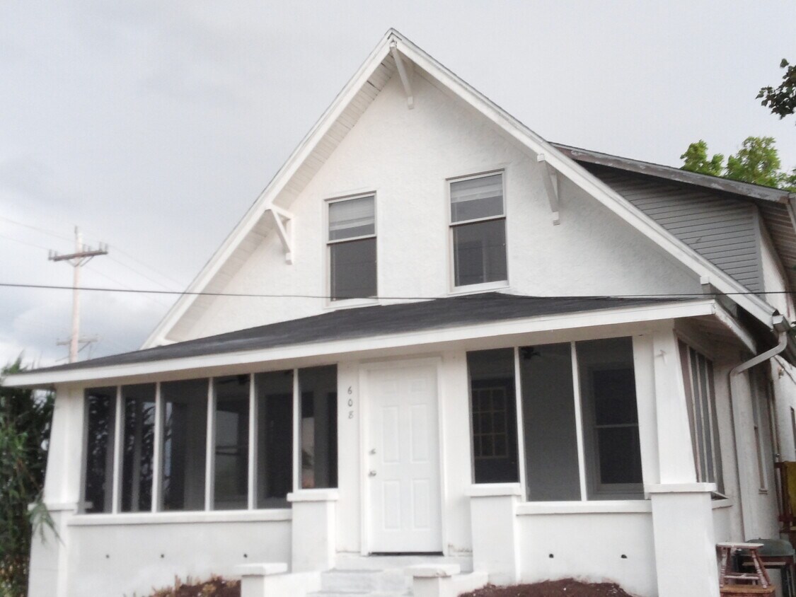 608 N Walnut St Unit 2, Rolla, MO 65401 Apartments in Rolla, MO