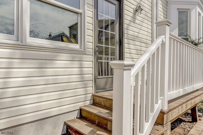 Building Photo - 262 Prospect Ave