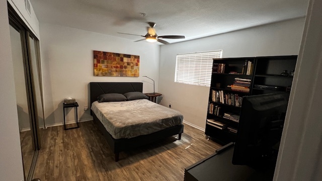 Segundo dormitorio tamaño queen - 7777 E Main St