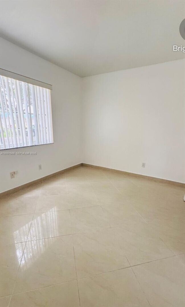 Foto del edificio - 10420 SW 24th Ct