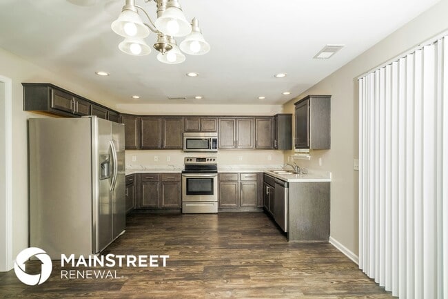 Building Photo - 2201 Walcot Way