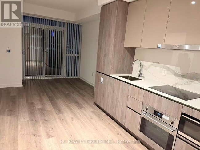 Building Photo - 8 Interchange Wy