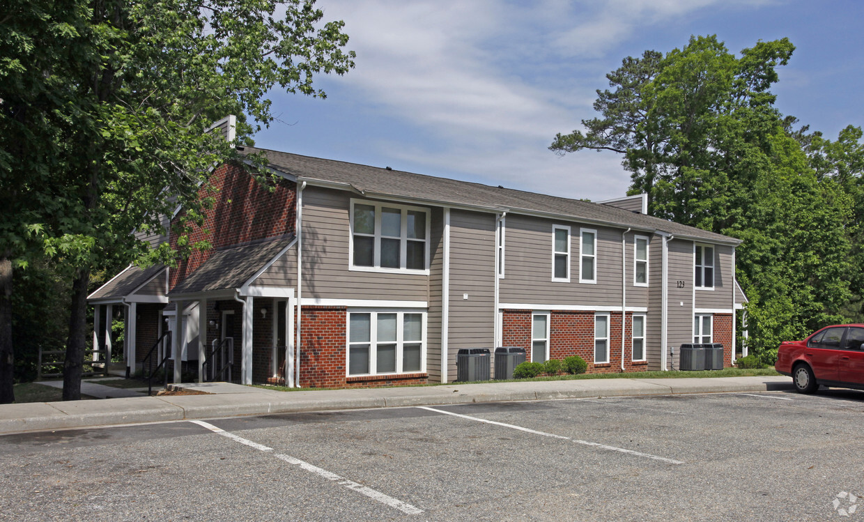 Foto principal - Lafayette Village Family Apartments