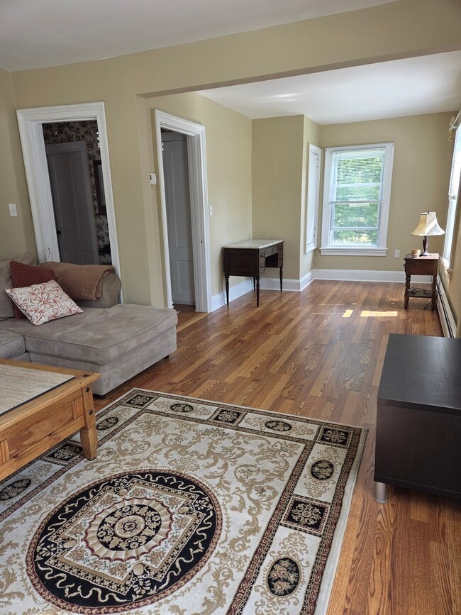 Building Photo - 71 Housatonic St