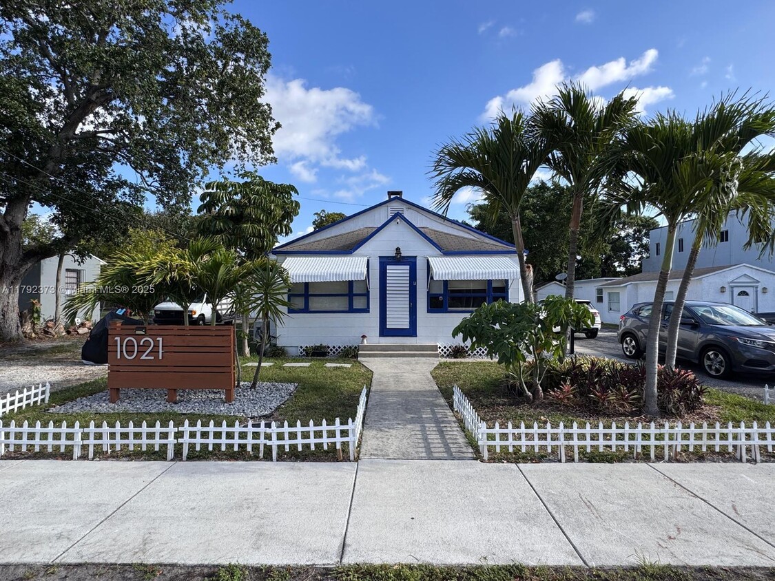 Foto principal - 1021 NE 33rd St