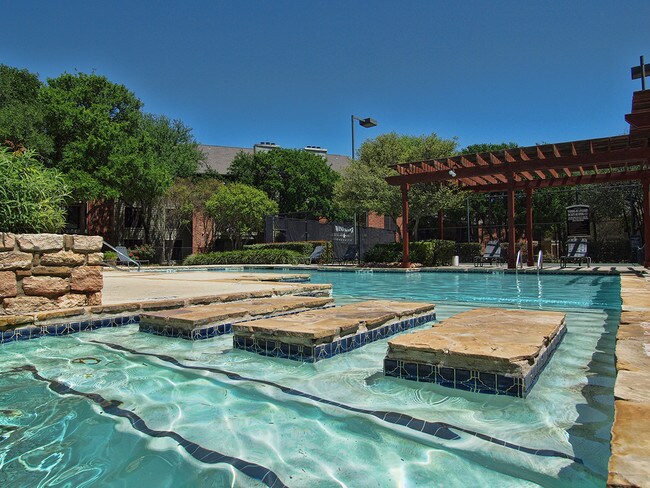 Wind River Crossing Apartments Austin Tx Building Photo Wind River Crossing