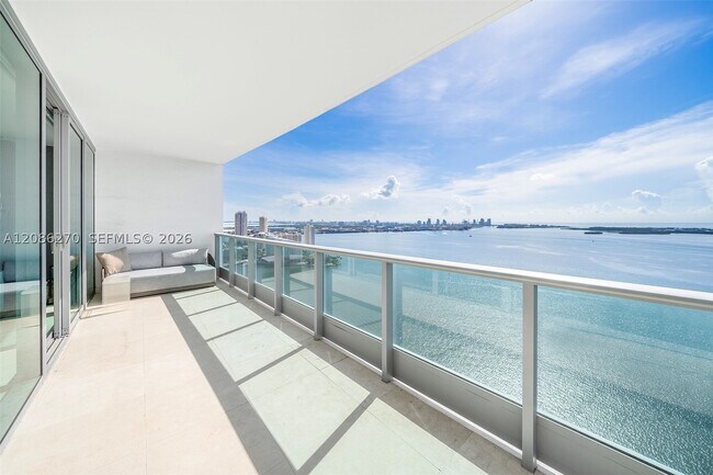 Building Photo - 1331 Brickell Bay Dr