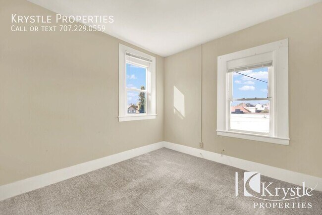 Foto del edificio - 2 bedroom downtown apartment