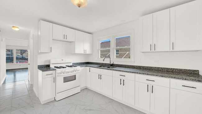 Building Photo - 3704 W 57th St