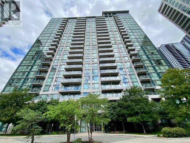 Photo du bâtiment - 339-1339 Rathburn Rd W