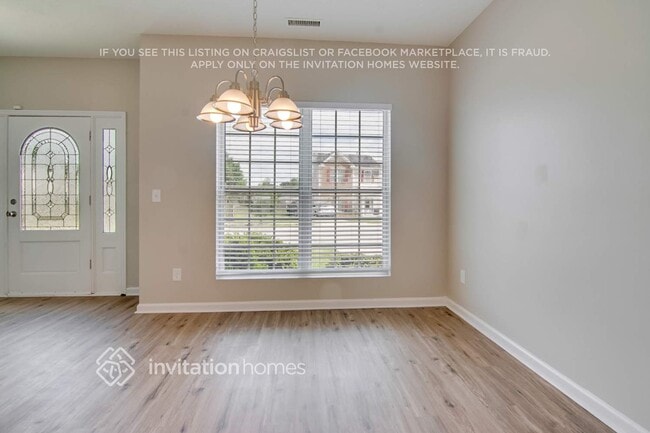 Foto del edificio - 3004 Riverbrooke Dr