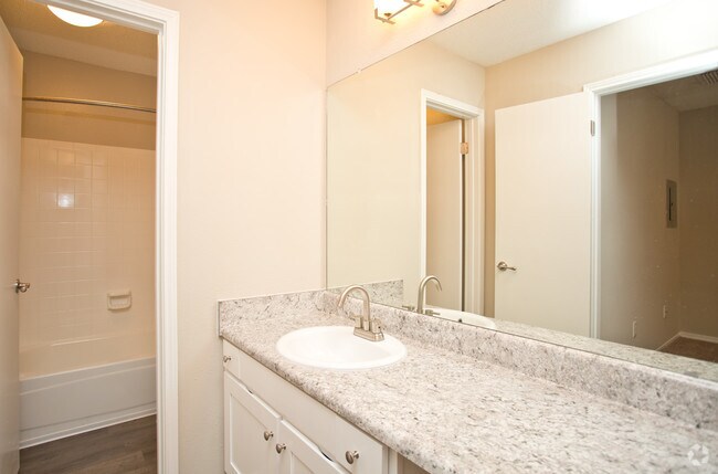 The 1800 at Barrett Lakes Apartments Kennesaw, GA