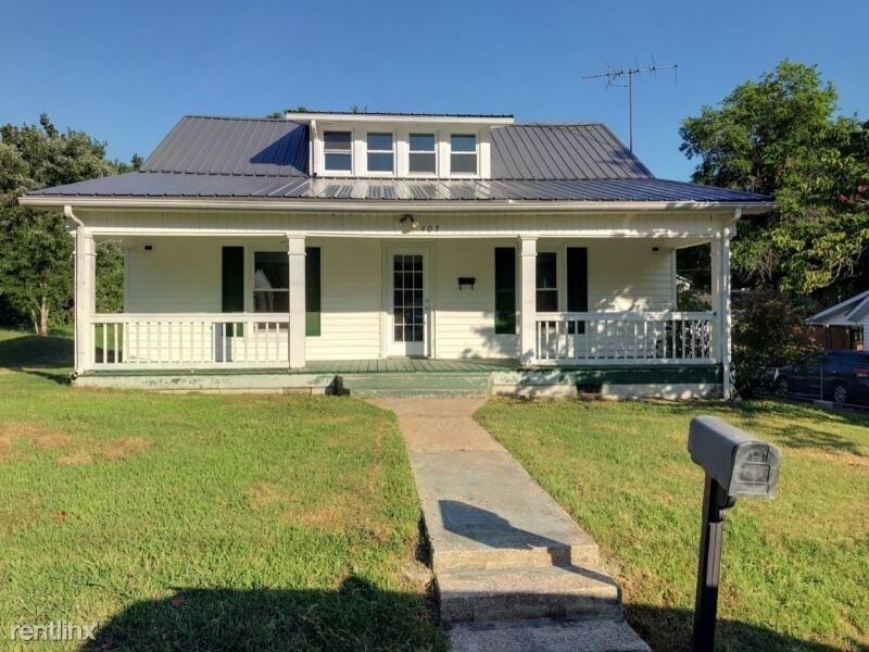 Primary Photo - 4 br, 2 bath House - 407 High St