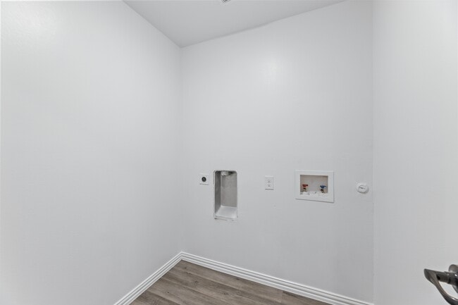 Building Photo - Audra Townhomes