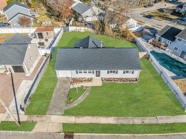 Foto del edificio - 64 Georgetown Blvd