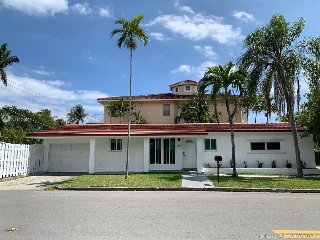 1059 Washington St, Hollywood, FL 33019 - House Rental in Hollywood, FL ...