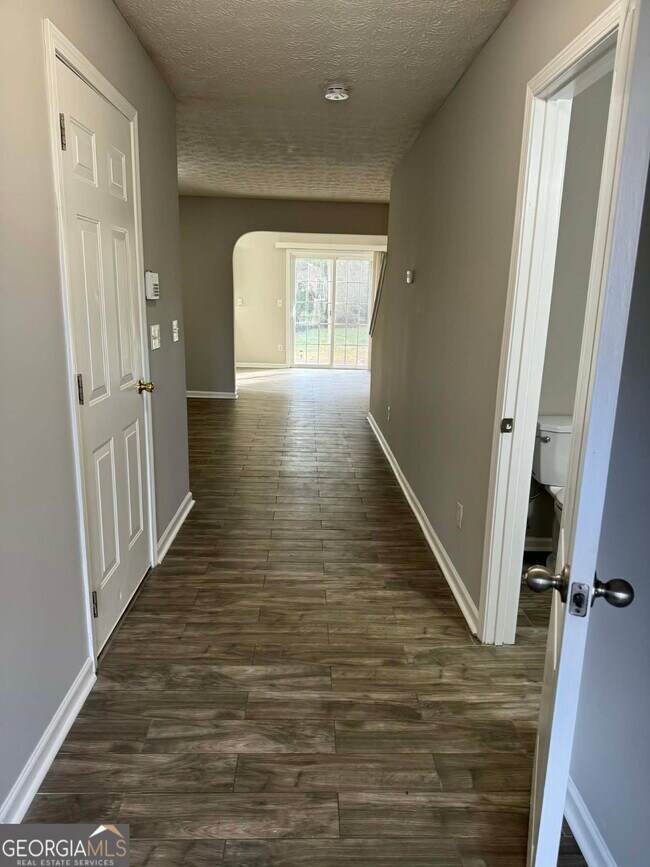 Foto del edificio - 705 Magnolia Gardens Walk