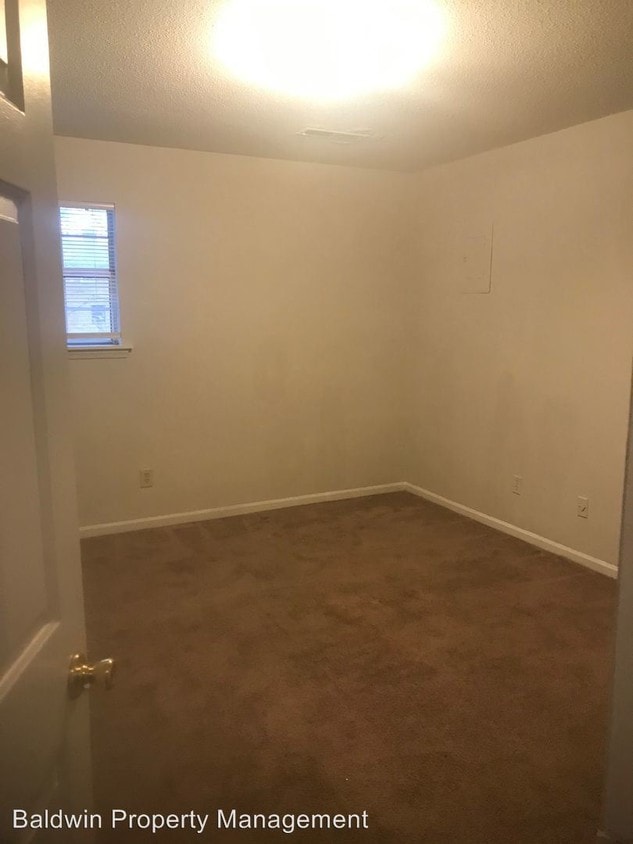 Building Photo - 854-876 Foxwood Pl