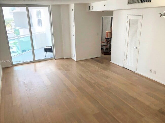Building Photo - 3001 S Ocean Dr