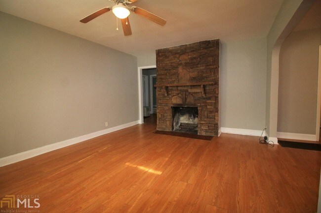Building Photo - 1531 Metropolitan Pkwy SW