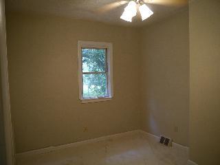 other bedroom - 640 Hollace St