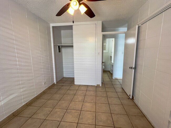Building Photo - 1 BLOCK FROM WAIKIKI BEACH | 1 Bedroom | 1...