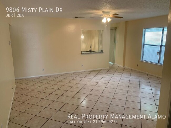 Building Photo - 9806 Misty Plain Dr