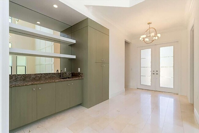 Foto del edificio - 8151 Lost Creek Ln