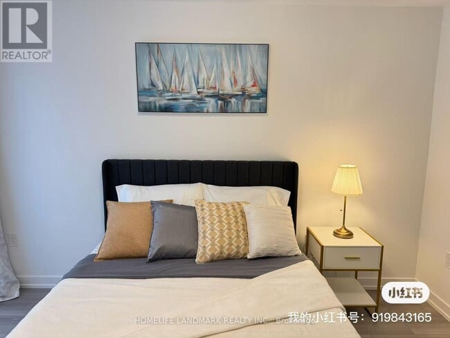 Building Photo - 10 Calamint Ln.