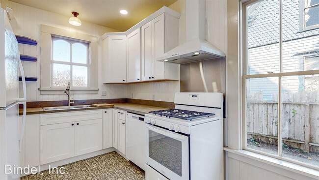 Building Photo - 4 br, 2 bath House - 336 W Sonoma