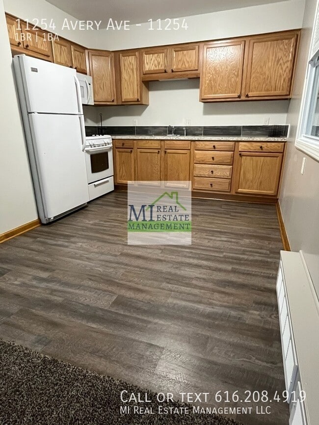 Building Photo - 11254 Avery Ave