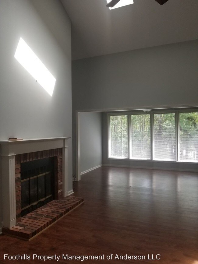 Building Photo - 3 br, 2 bath House - 1715 Leeward Rd