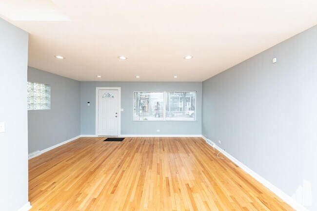 Foto del edificio - 3455 W Hirsch St