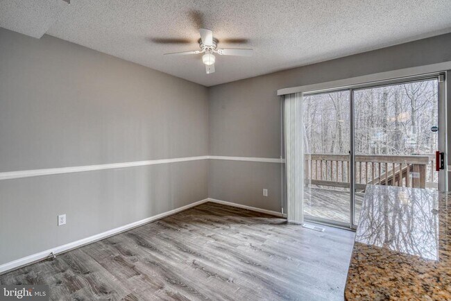 Building Photo - 1453 Golden Rod Ct