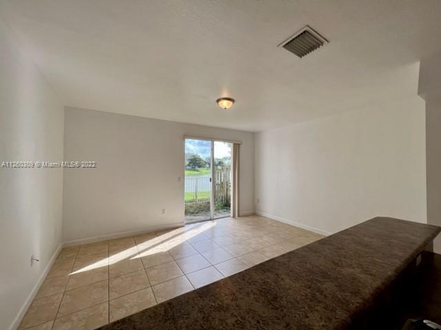 Foto del edificio - 2885 SE 1st Dr