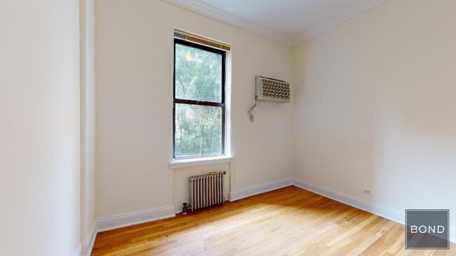Building Photo - 240 E 83rd St