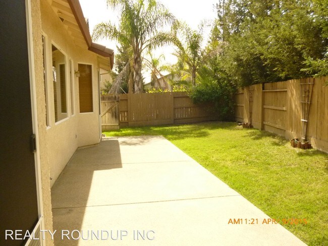 Building Photo - 3 br, 2 bath House - 970 Caversham Way