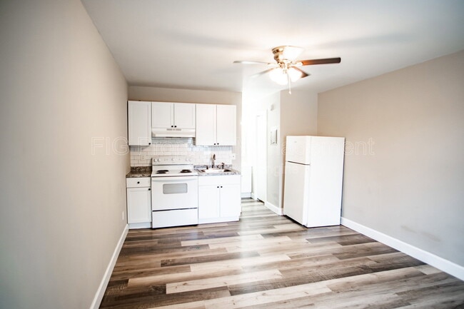 Photo - 2311 Holbrook Dr Apartment