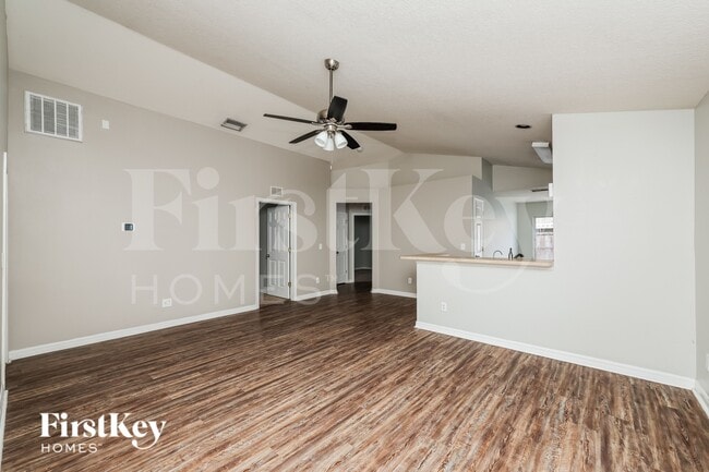 Building Photo - 11133 Lakeside Vista Dr