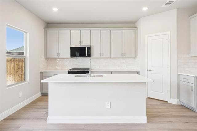 Foto del edificio - 2211 Gustavus Dr