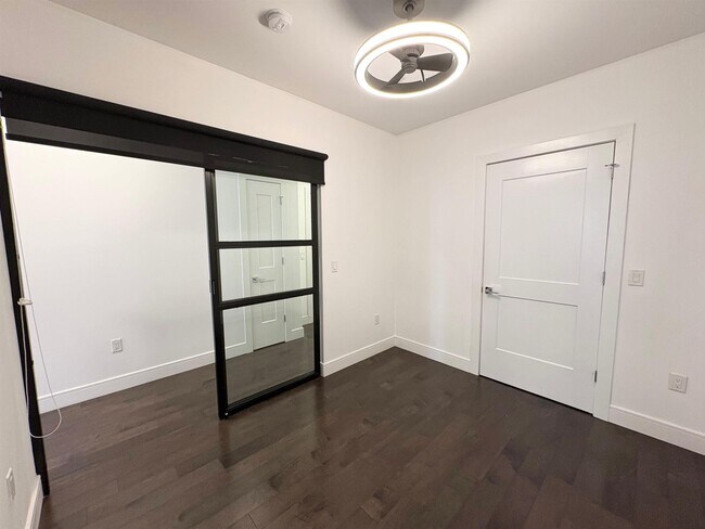 Foto del edificio - 6401 Park Ave