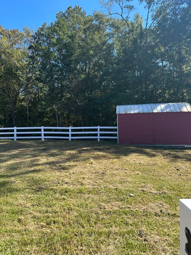 Foto del edificio - Newly Remodeled 4-Bedroom  Home