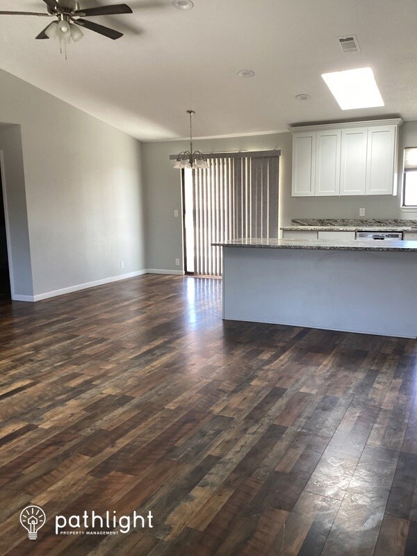 Building Photo - 660 Breech Drive SW, Los Lunas, NM, 87031