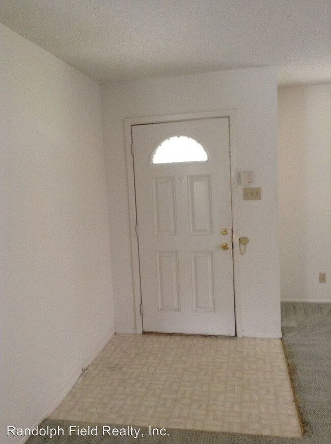 Foto del edificio - 8022 Manderly Pl