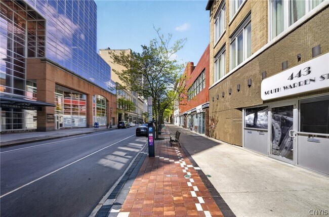 Foto del edificio - 443 S Warren St
